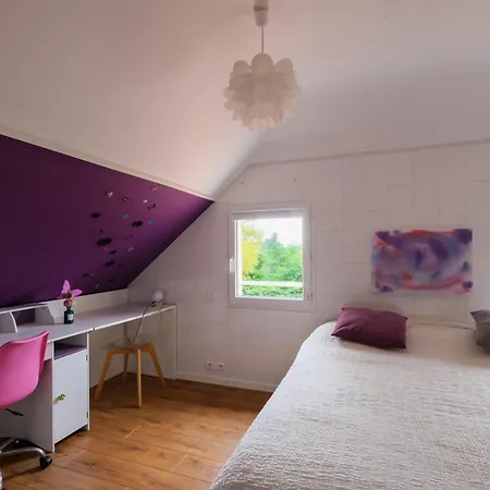 Дом отдыха Le Logis De - Maison Climatisee Piscine