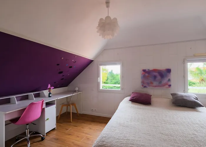 Holiday home Le Logis De - Maison Climatisee Piscine